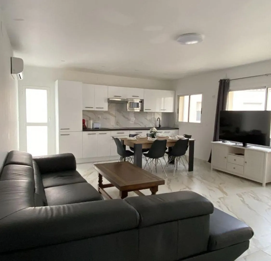 Requesens Playa Apartment Empuriabrava